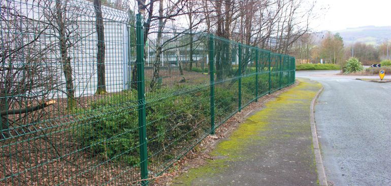 Moorland V Mesh Fencing & Gate Boundary Services.12