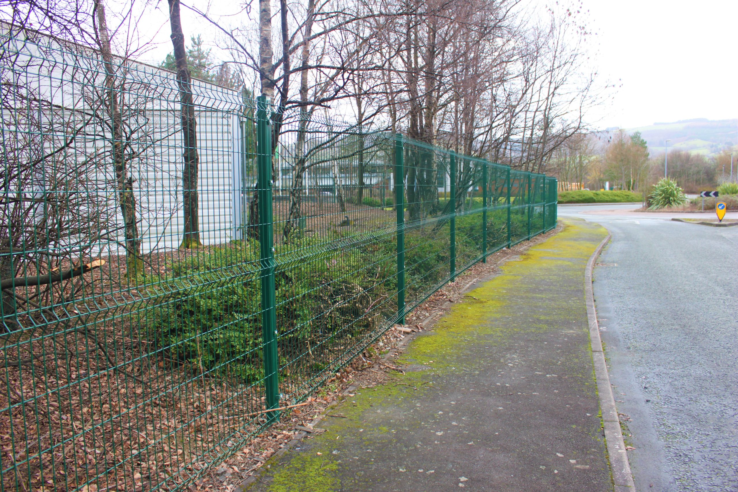 Moorland V Mesh Fencing & Gate Boundary Services.12