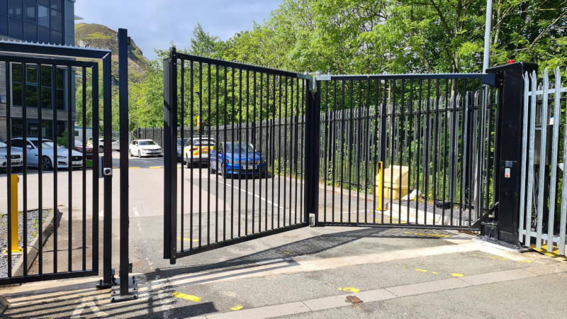 swing gates swing gates